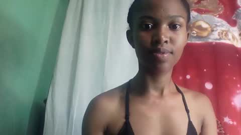 Snapshot of nathalie004 chatting on October 14, 2025, 4:46 am nathalie004 online show from October 14, 2025, 4:46 am