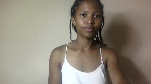 Snapshot of nathalie004 chatting on November 7, 2025, 5:29 am nathalie004 online show from November 7, 2025, 5:29 am