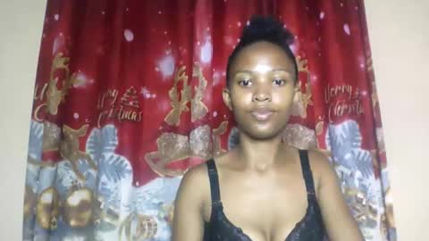 Snapshot of nathalie004 chatting on December 4, 2025, 6:23 am nathalie004 online show from December 4, 2025, 6:23 am