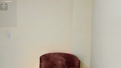 NATHALIE online show from April 18, 2026, 7:07 pm