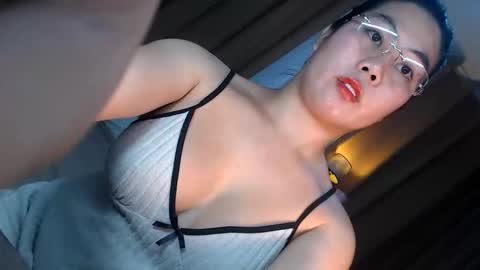 Snapshot of nathalie_hart chatting on June 1, 2026, 2:02 am Queen Marga online show from June 1, 2026, 2:02 am