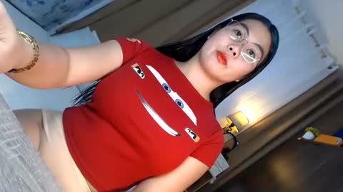 Snapshot of nathalie_hart chatting on July 16, 2026, 2:39 am Queen Marga online show from July 16, 2026, 2:39 am