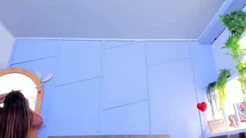 nathalie rossel online show from November 17, 2025, 7:52 pm