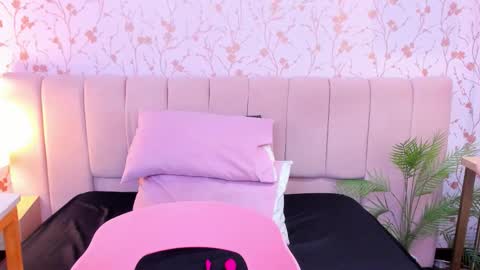 nathalie rossel online show from December 16, 2025, 7:08 pm