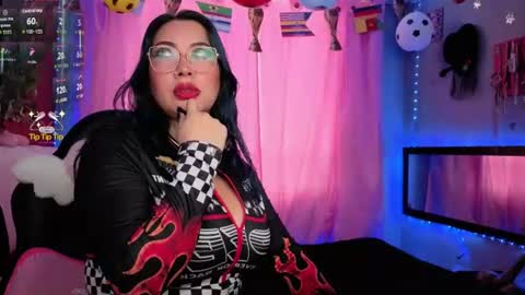 Nathalie online show from July 2, 2026, 6:25 pm