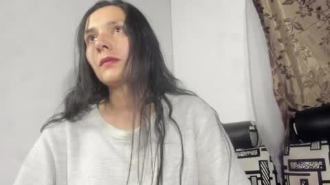Snapshot of nathaly_love96 chatting on May 20, 2026, 11:22 pm Nathaly online show from May 20, 2026, 11:22 pm