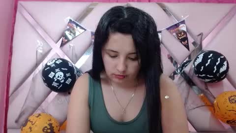 nathaly low online show from October 23, 2025, 3:06 am