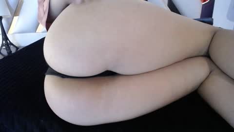 nathaly low online show from March 11, 2026, 2:12 pm