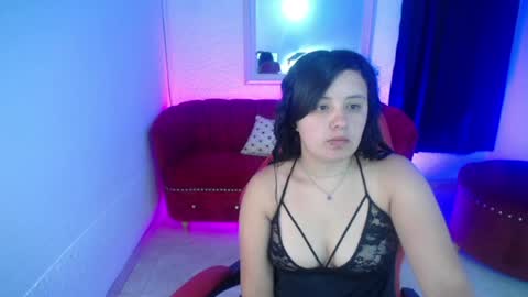 nathaly low online show from July 3, 2026, 12:11 pm