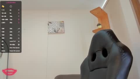 nathalyxx_ online show from December 13, 2024, 5:21 pm