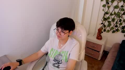 nathalyy_ds online show from November 24, 2025, 7:57 pm