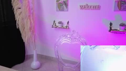 nathi_medusa online show from September 19, 2025, 12:17 pm