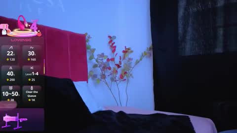 nathi_medusa online show from November 6, 2025, 9:15 pm