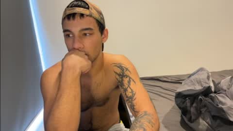 native_boy2 online show from April 7, 2026, 11:48 pm