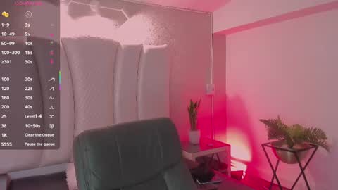 Natalia online show from June 30, 2026, 3:29 am