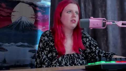 Snapshot of nattinred chatting on June 5, 2026, 6:52 am Pure evil Nat NONUDE GODDESS online show from June 5, 2026, 6:52 am