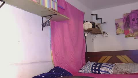 Snapshot of natty_01 chatting on January 18, 2025, 1:51 pm natalia online show from January 18, 2025, 1:51 pm