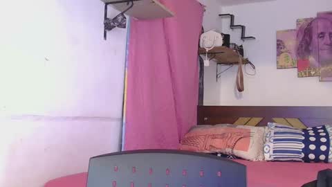 Snapshot of natty_01 chatting on January 20, 2025, 8:30 am natalia online show from January 20, 2025, 8:30 am