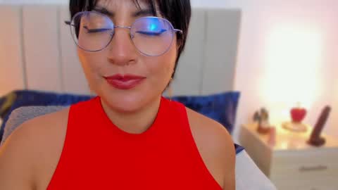 Nathalie online show from April 16, 2026, 9:50 pm