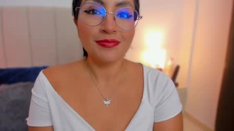 Nathalie online show from April 17, 2026, 8:34 pm