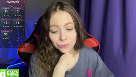 natural_babe666 online show from October 7, 2025, 11:46 pm