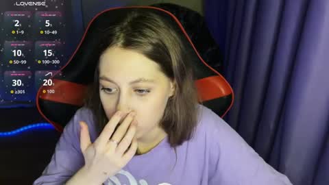 natural_babe666 online show from April 21, 2026, 1:42 am