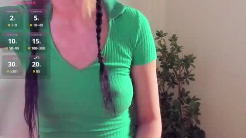 peach online show from October 15, 2025, 7:08 am