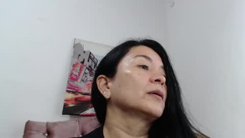 Snapshot of naturally_mature chatting on May 17, 2026, 4:43 am Sammy online show from May 17, 2026, 4:43 am