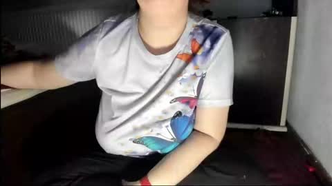 naturaltessa online show from October 29, 2025, 4:53 pm