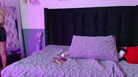 Gwen  online show from January 2, 2025, 7:07 pm