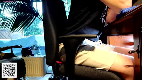 Snapshot of nature_x chatting on December 19, 2024, 2:35 pm Nature online show from December 19, 2024, 2:35 pm