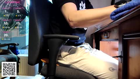 Snapshot of nature_x chatting on February 4, 2025, 8:13 am Nature online show from February 4, 2025, 8:13 am