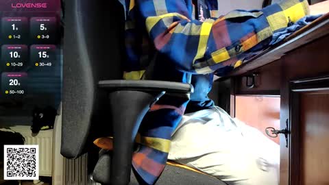 Snapshot of nature_x chatting on February 11, 2025, 12:05 pm Nature online show from February 11, 2025, 12:05 pm