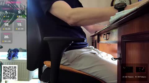 Snapshot of nature_x chatting on February 17, 2025, 12:27 pm Nature online show from February 17, 2025, 12:27 pm