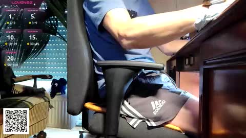 Snapshot of nature_x chatting on October 31, 2025, 8:26 am Nature online show from October 31, 2025, 8:26 am