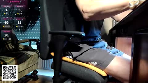 Snapshot of nature_x chatting on November 4, 2025, 8:13 am Nature online show from November 4, 2025, 8:13 am