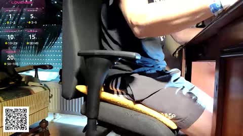 Snapshot of nature_x chatting on November 10, 2025, 8:02 am Nature online show from November 10, 2025, 8:02 am