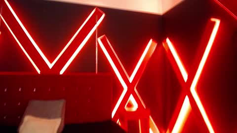 natuxxa online show from September 9, 2025, 10:37 am