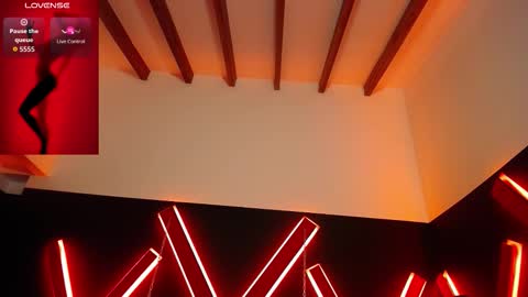 natuxxa online show from September 15, 2025, 5:07 am