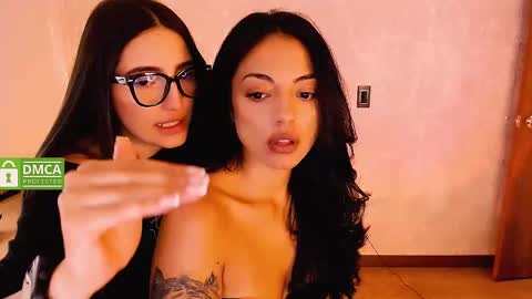 Natalia  Valeria online show from January 20, 2025, 1:21 pm