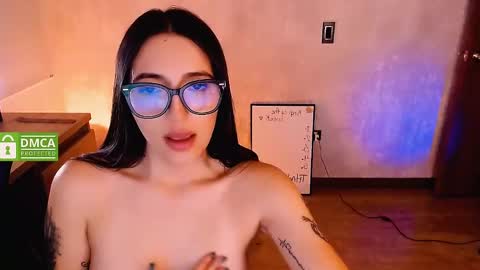Natalia  Valeria online show from February 11, 2025, 11:01 pm