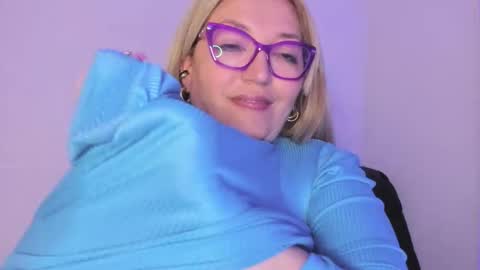 Nataly online show from October 10, 2025, 11:15 pm