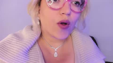 Nataly online show from October 30, 2025, 8:38 am