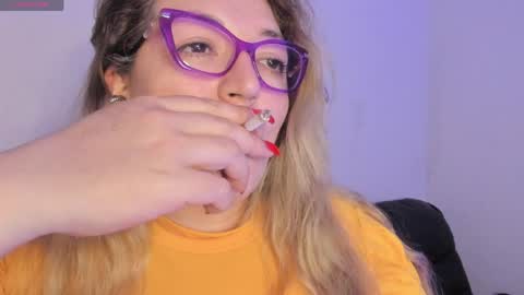 Nataly online show from April 21, 2026, 1:42 am