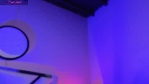 Naty Saenz online show from September 19, 2025, 9:43 am