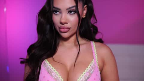 Naty online show from February 8, 2025, 10:29 pm