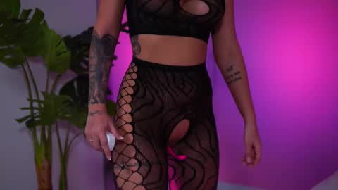 Naty online show from February 12, 2025, 10:37 pm