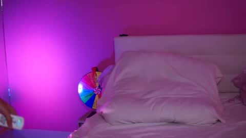 Naty online show from February 21, 2025, 8:18 am