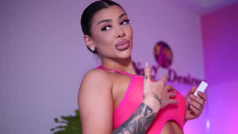 Naty online show from March 6, 2025, 11:36 am