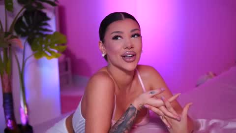 Naty online show from March 11, 2025, 5:16 am